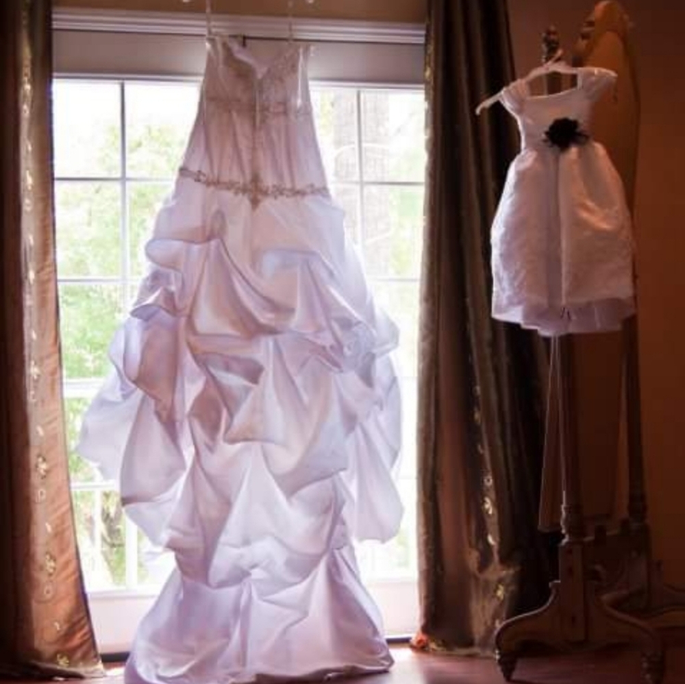 Wedding dress